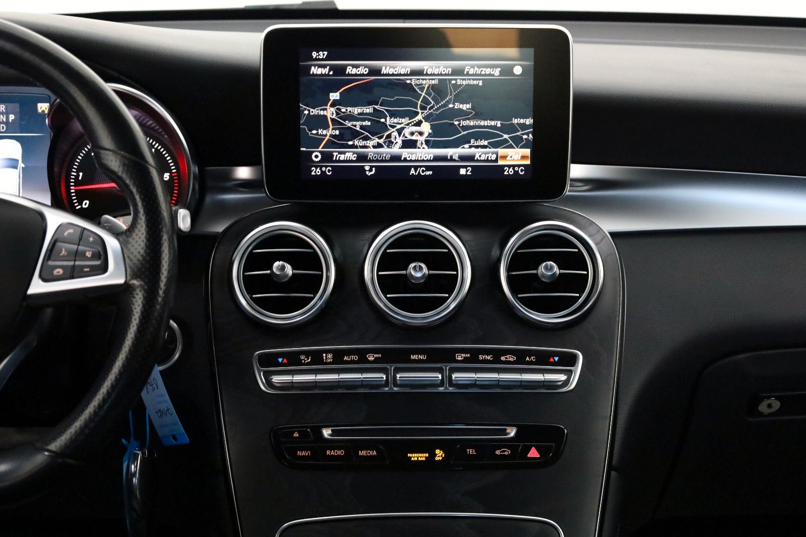 Fahrzeugabbildung Mercedes-Benz GLC 350d 4M Leder,Navi,LED,360°,Burmester,Panora