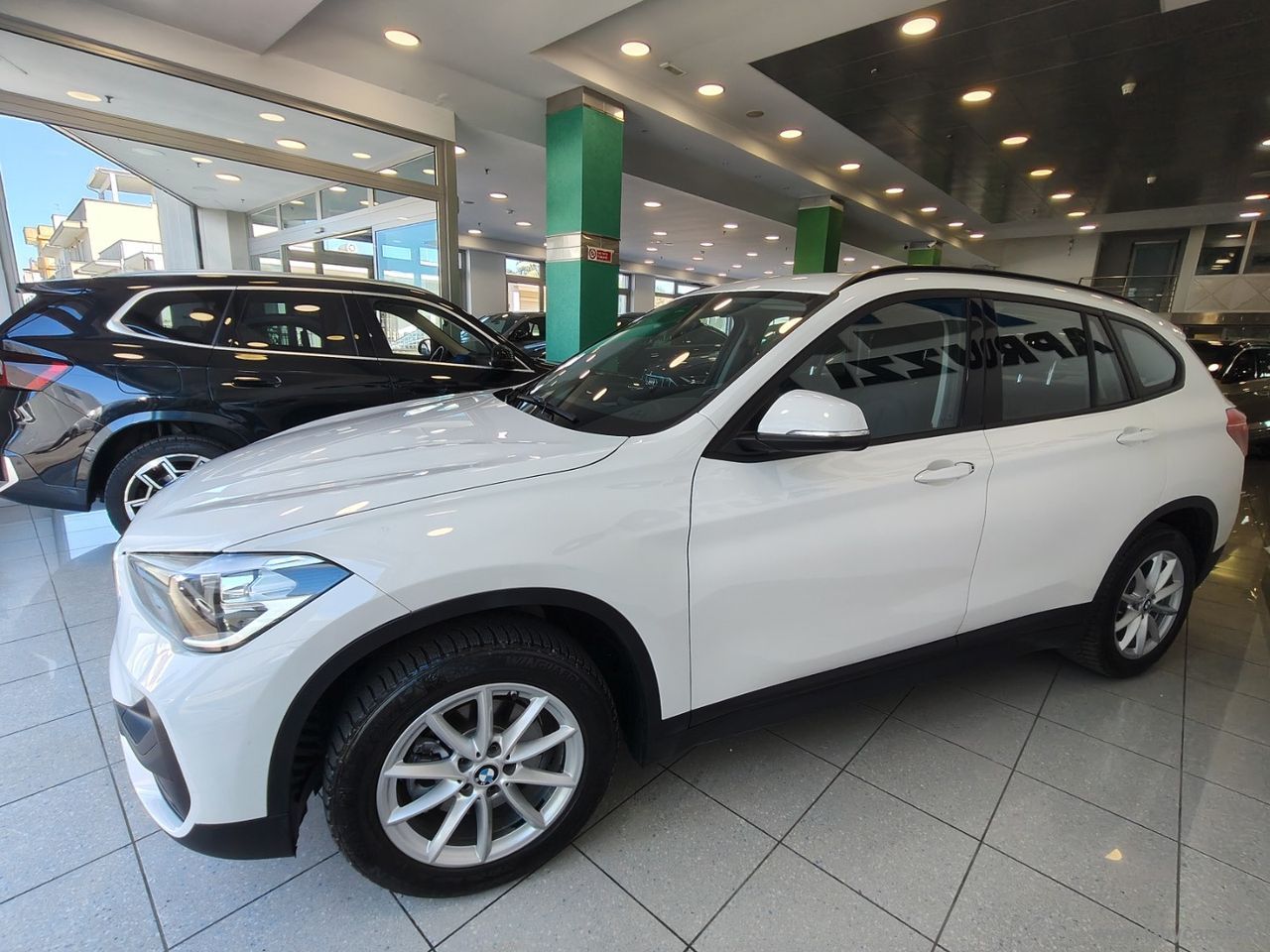 BMW X1 xDrive18d Advantage imagem 3