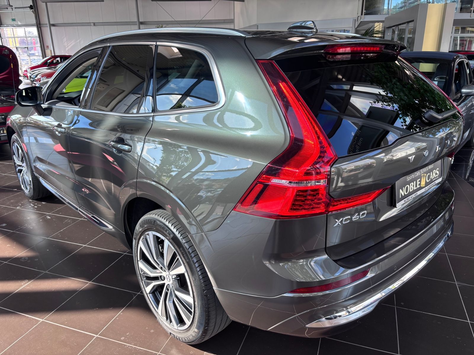 Fahrzeugabbildung Volvo XC60 Inscription AWD AHK H/K ACC MEMORY 20"