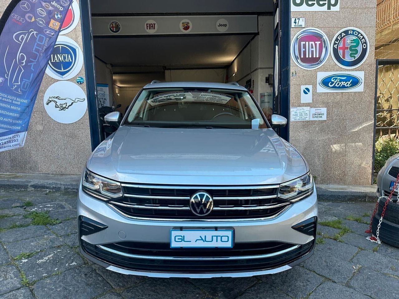 Volkswagen Tiguan 2.0 TDI 150 CV SCR DSG Eleganc imagem 2