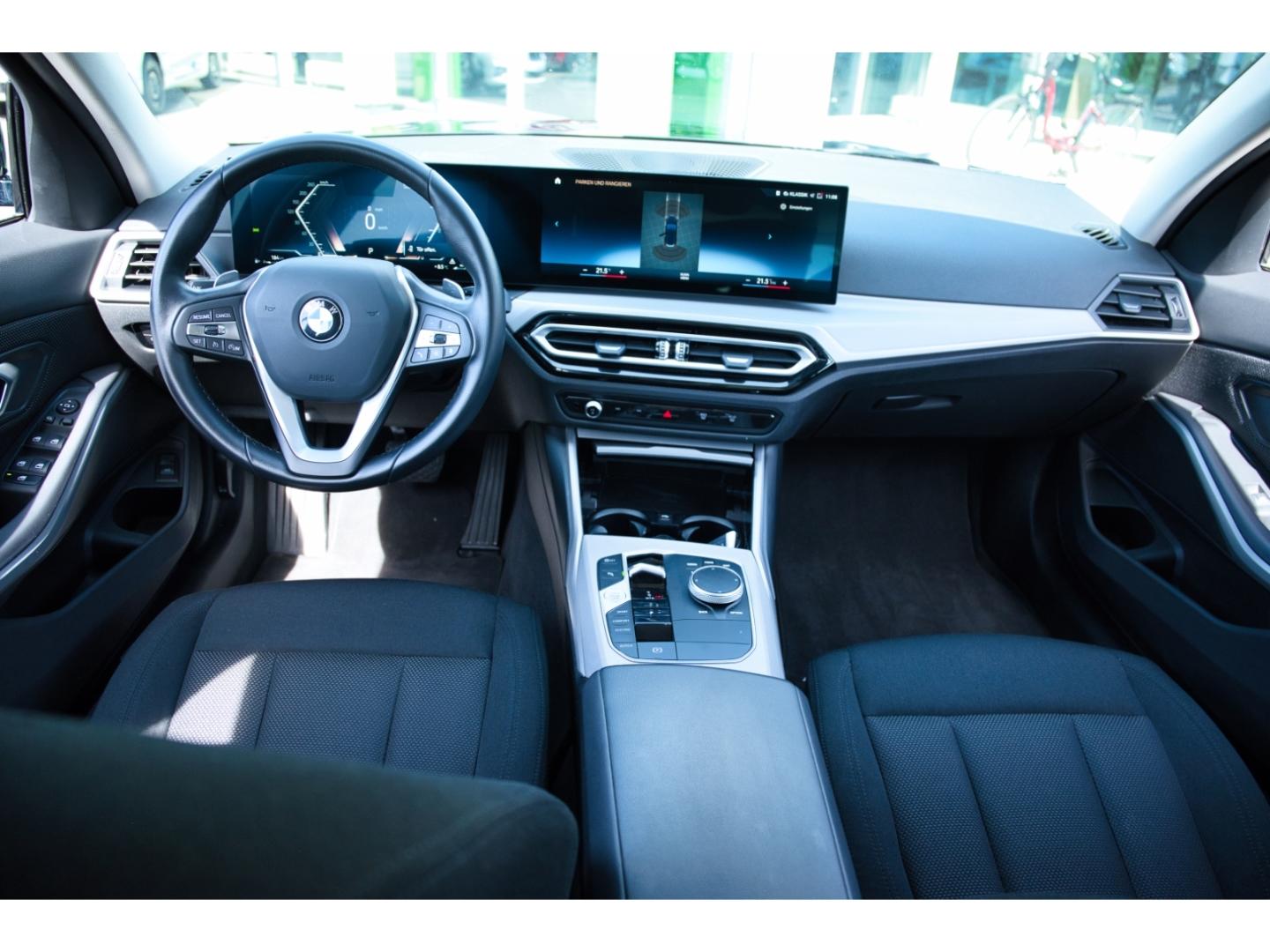 BMW 318 d Touring Navi LED SHz Apple CP BMW Live