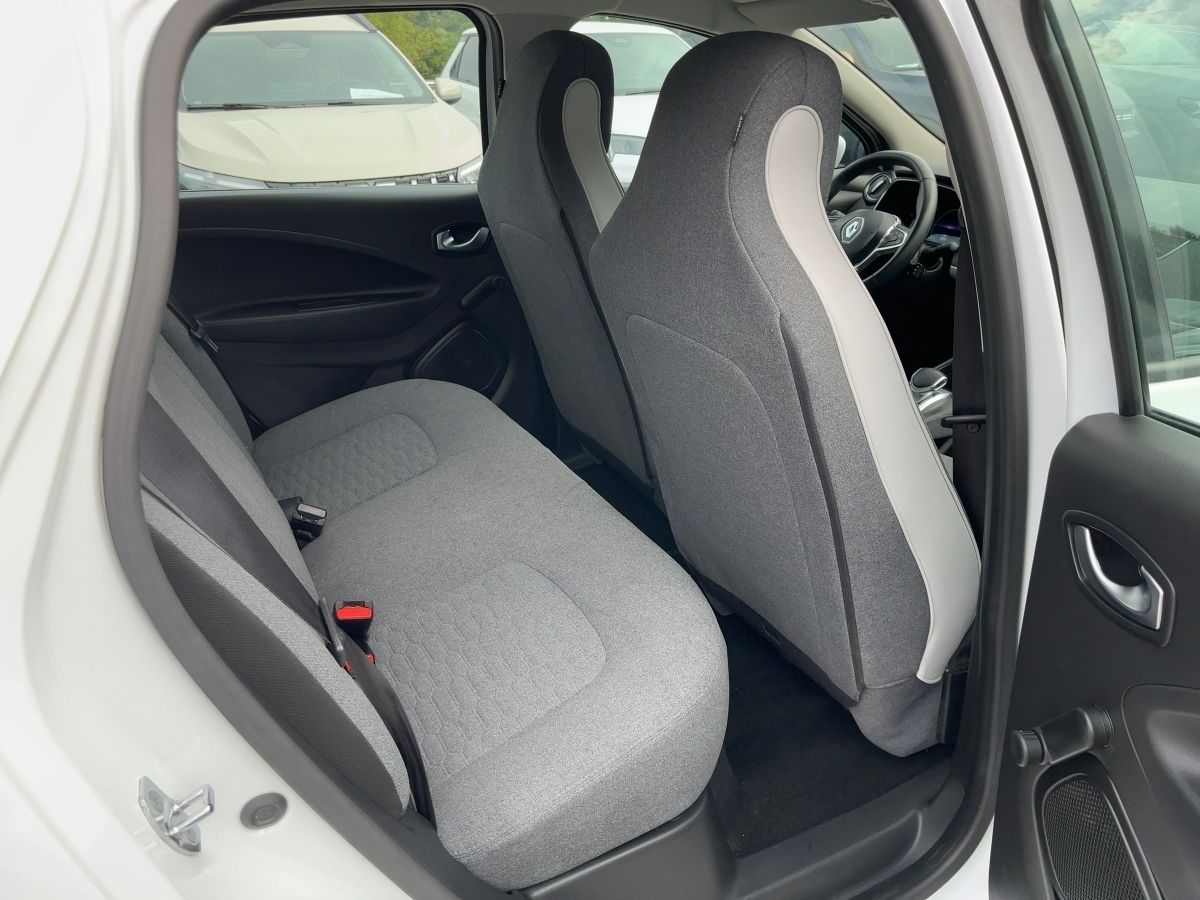 Fahrzeugabbildung Renault ZOE E-Tech EXPERIENCE R110 Z.E. 50 - mit KI generiert/bearbeitet