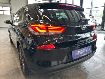 Hyundai i30 Premium *LED*Navi*Spurhalteass*