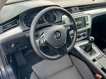 Volkswagen Passat Variant - 11