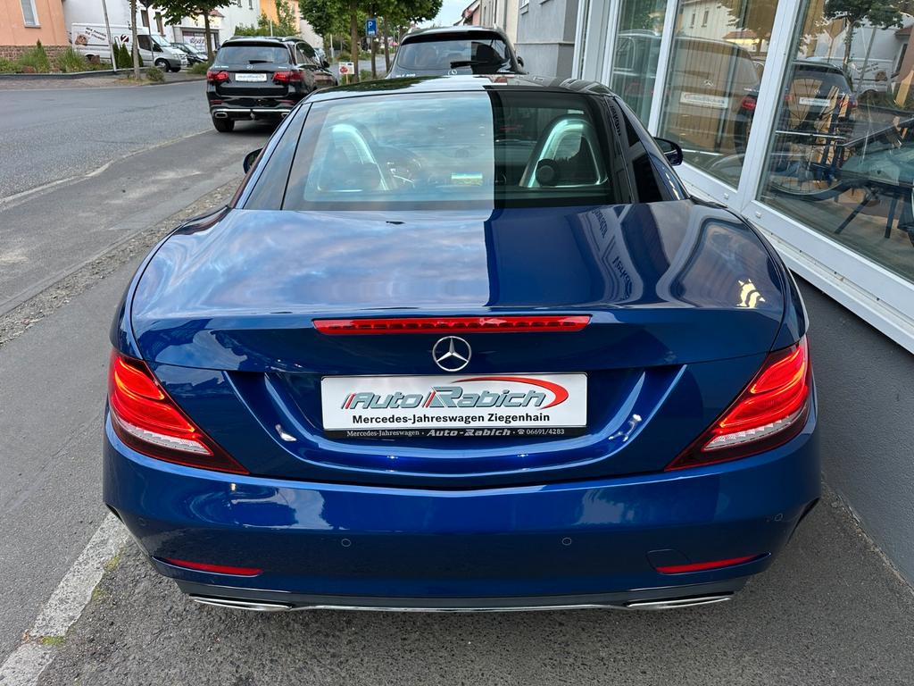 Mercedes-Benz SLC 300
