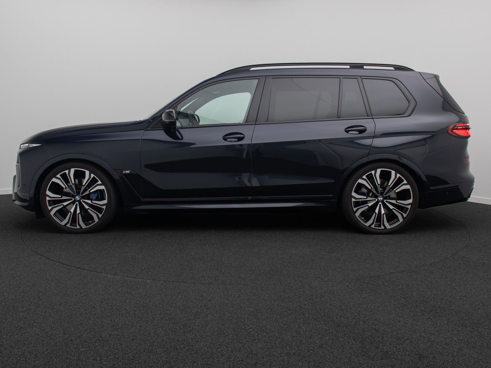 Fahrzeugabbildung BMW X7 M60i xD SkyLounge 360&deg;HUD H/K SoftClos 23Zoll