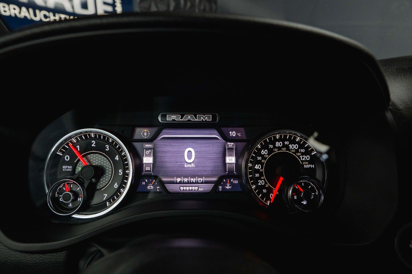 Fahrzeugabbildung Dodge RAM 5.7 V8 HEMI 4x4 Built to Serve AXLE LOCK LED