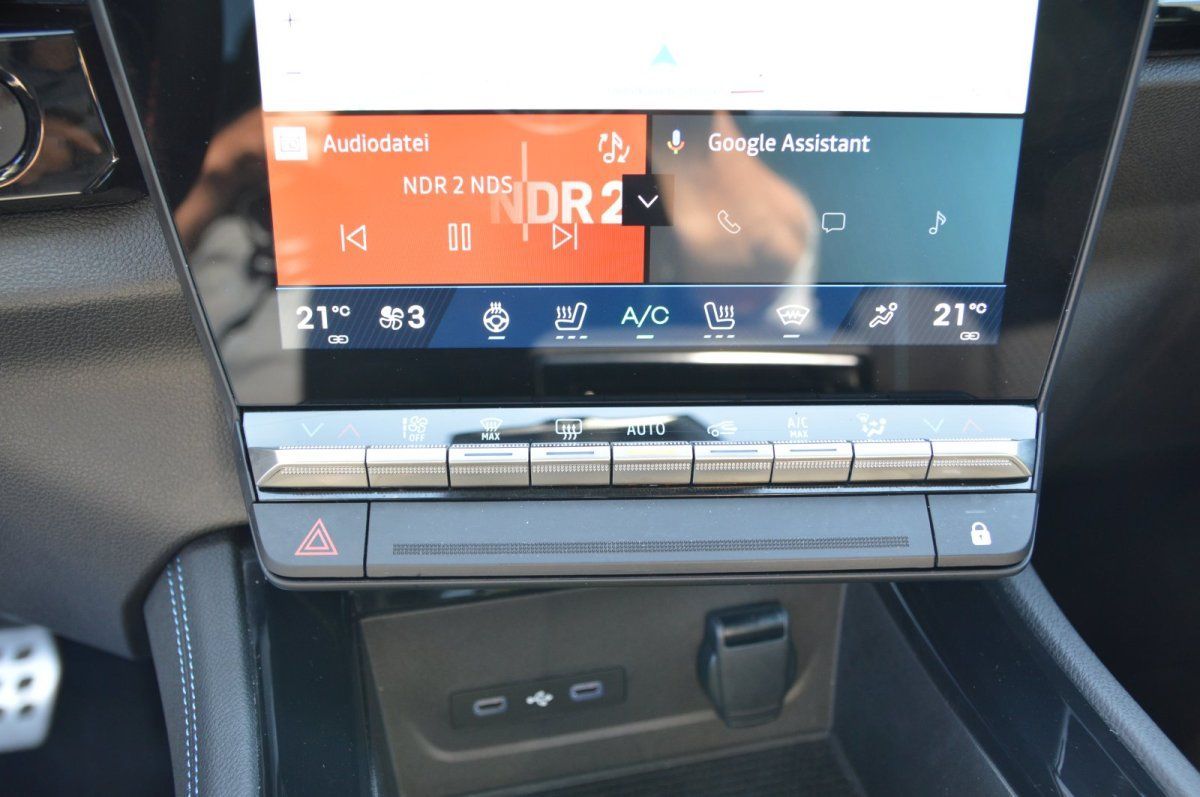 Fahrzeugabbildung Renault Espace VI   Esprit Alpine E-Tech Hybrid Panorama