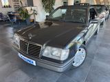 Mercedes-Benz E 220 Cabrio Automatik *Scheckheftgepflegt* - gebrauchte Mercedes-Benz E 220 aus dem Jahr 1997