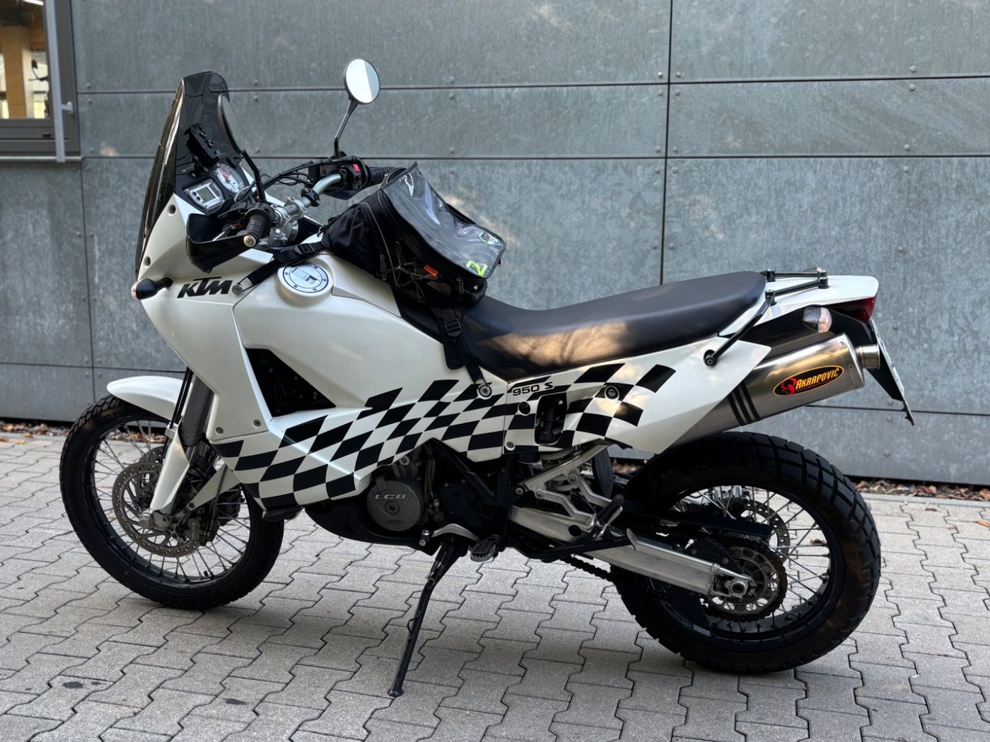 Fahrzeugabbildung KTM 950 ADVENTURE S