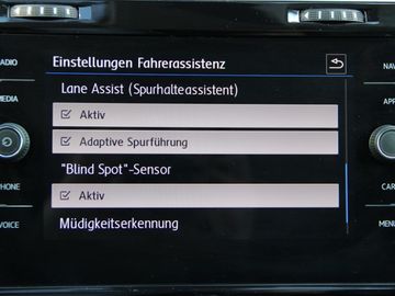 Volkswagen Golf VII 1.5 TSI Highline R line KLIMA LED XENON