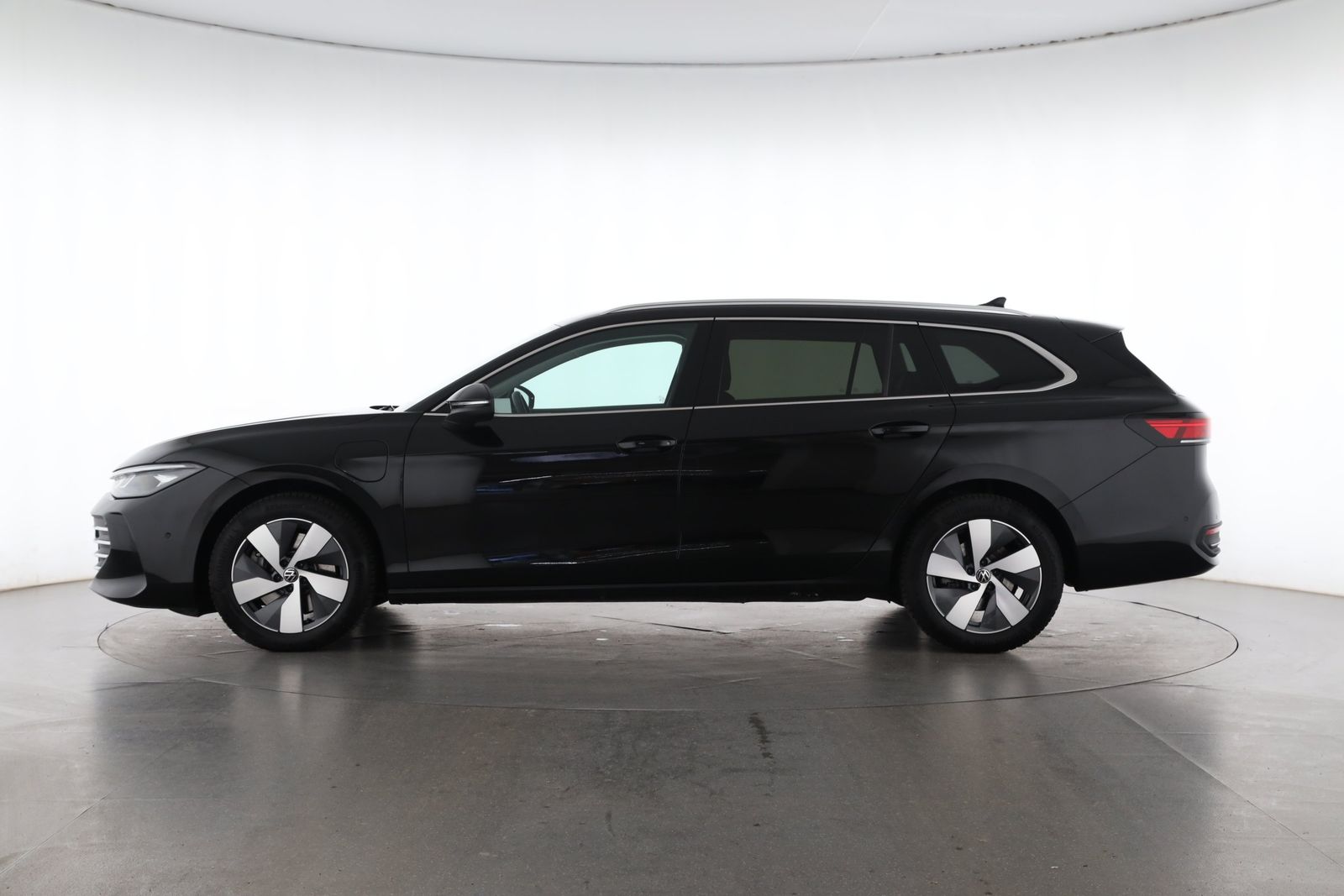 Volkswagen Passat Variant 1.5 TSI DSG eHybrid Business AHK foto 3