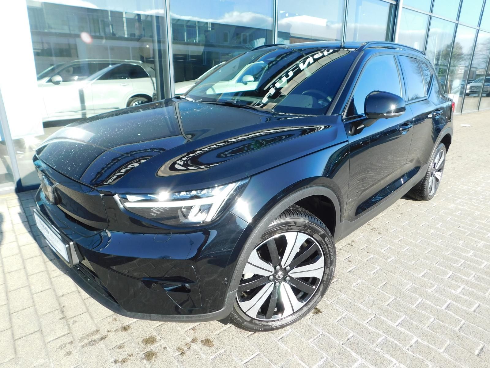 Fahrzeugabbildung Volvo XC40 Recharge single Motor Ultimate