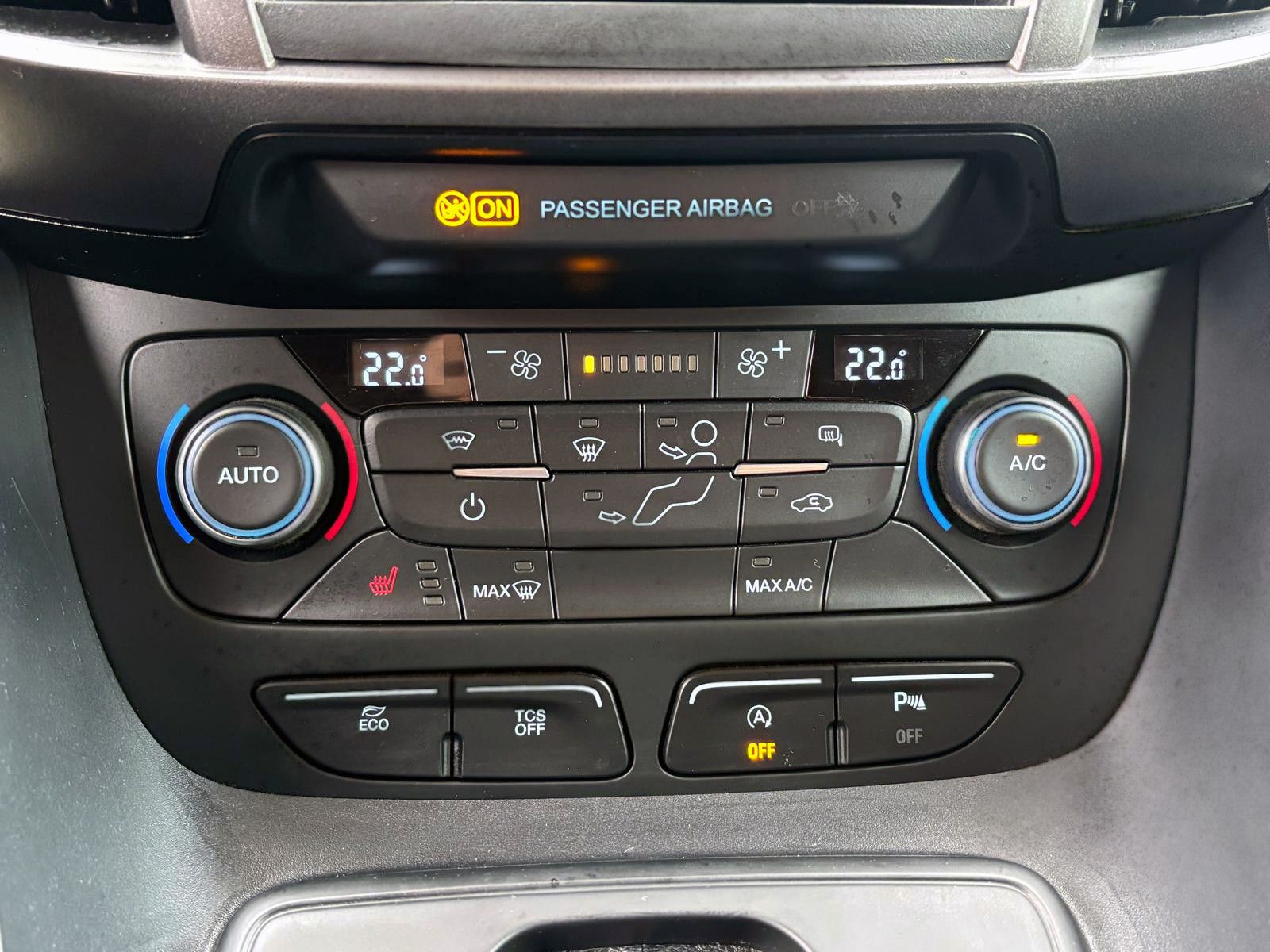 Fahrzeugabbildung Ford Transit Connect Kasten Trend Autom. SHZ KAM PDC