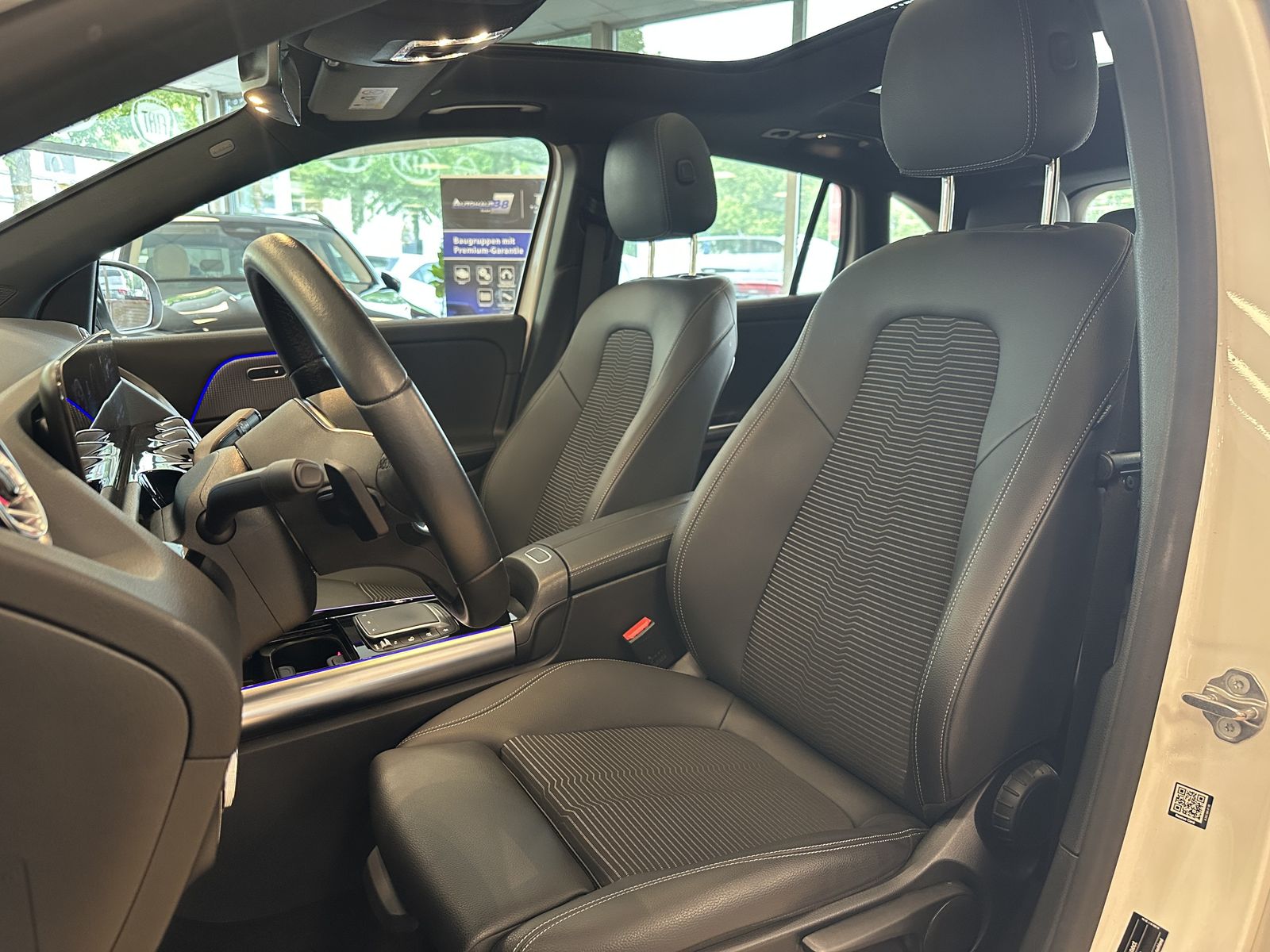 Mercedes-Benz EQA 250 Advanced*Pano*MBUX*CAM*Leder*Navi*SHZ foto 12
