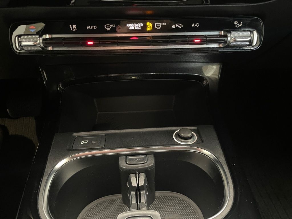 Fahrzeugabbildung Mercedes-Benz A 180 Progressive Navi LED SHZ SpurH ParkAss DAB