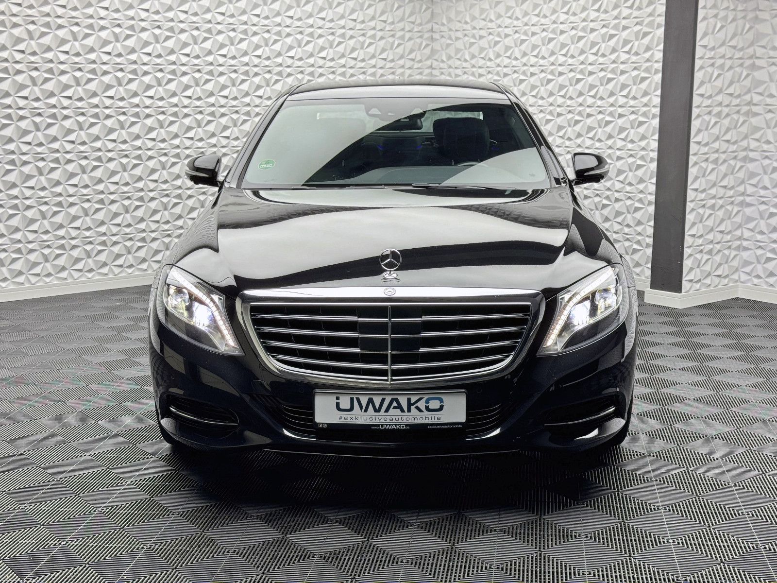 Fahrzeugabbildung Mercedes-Benz S 350d LANG/4MATIC/DISTRONIC/360°/ILS/LED/MEMORY