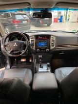 Mitsubishi Pajero 3,2 DI-D 4WD Top Automatik Top - gebrauchte Mitsubishi Pajero aus dem Jahr 2016
