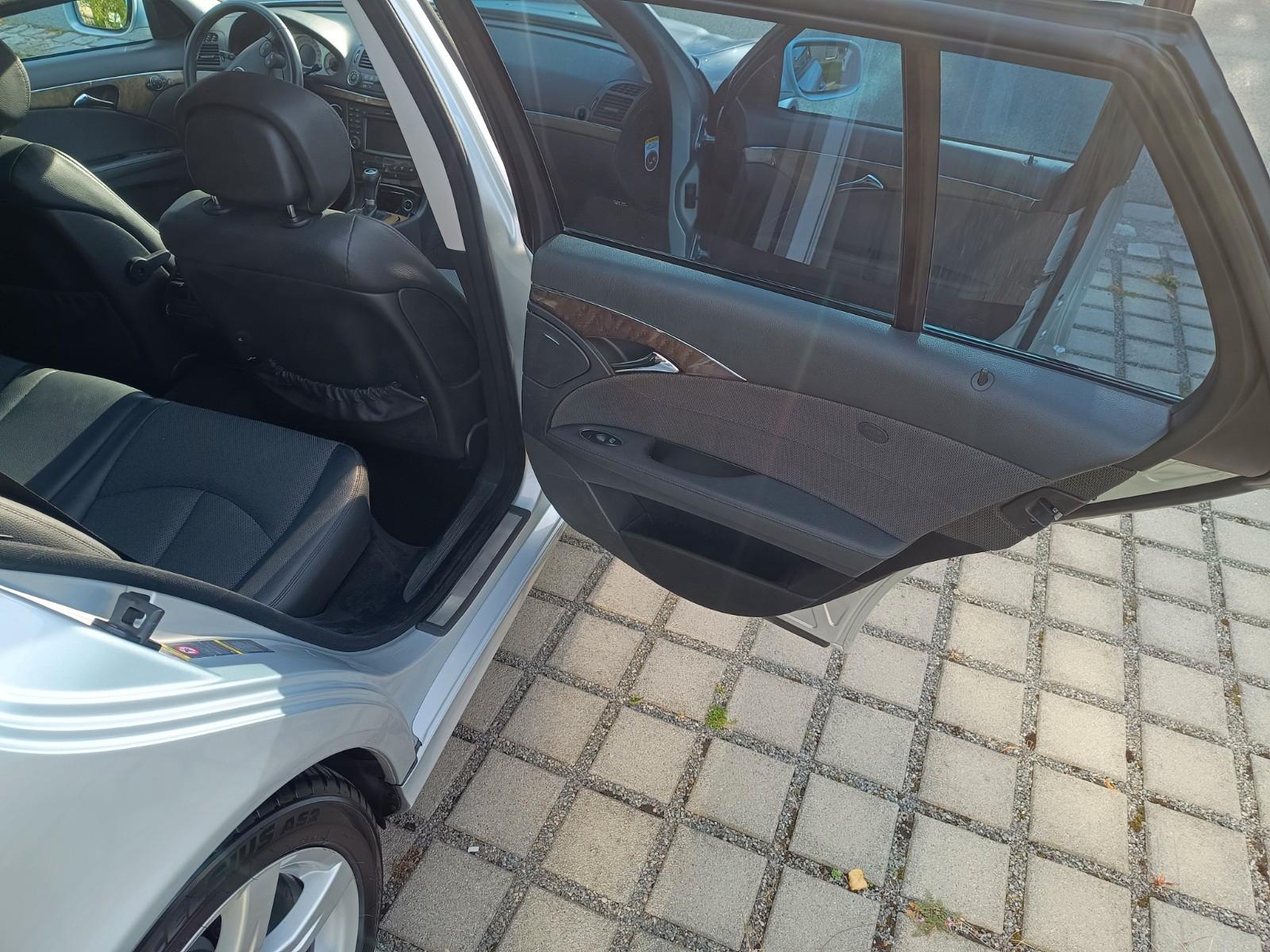 Mercedes-Benz E220 2009 — photo 8