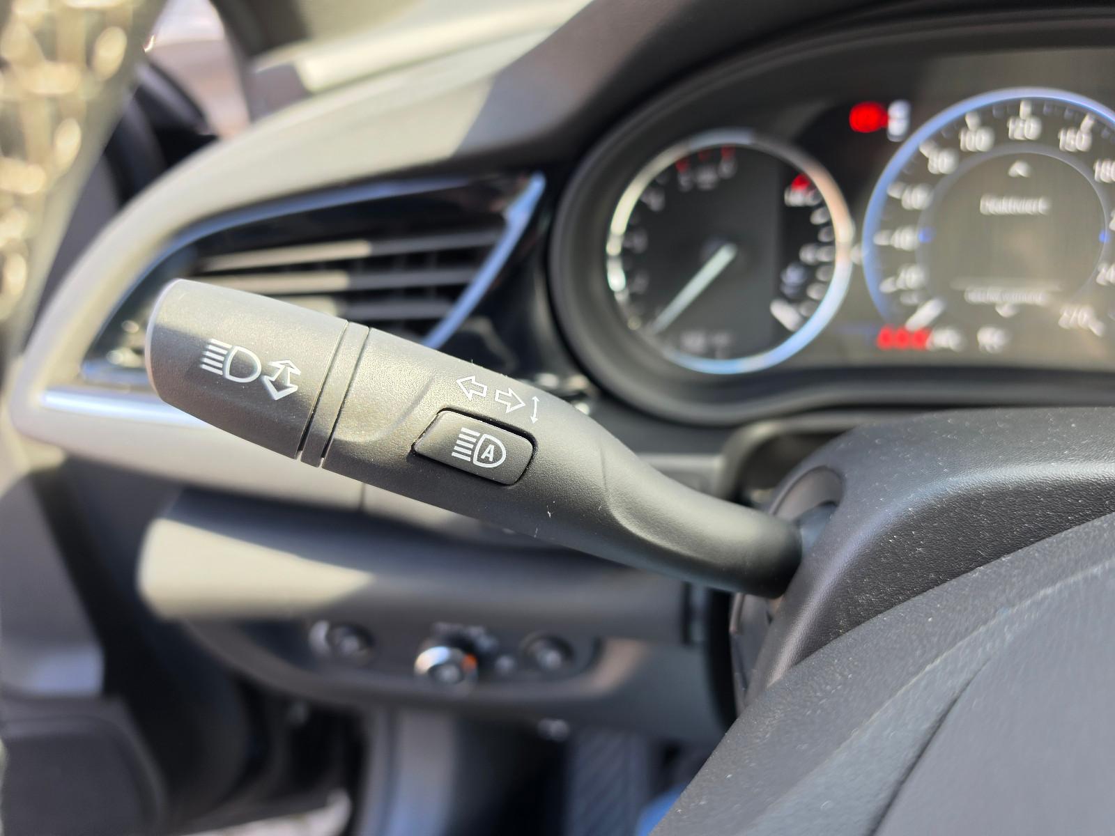 Opel Insignia B Sports Tourer Ultimate AHK KAM LEDER