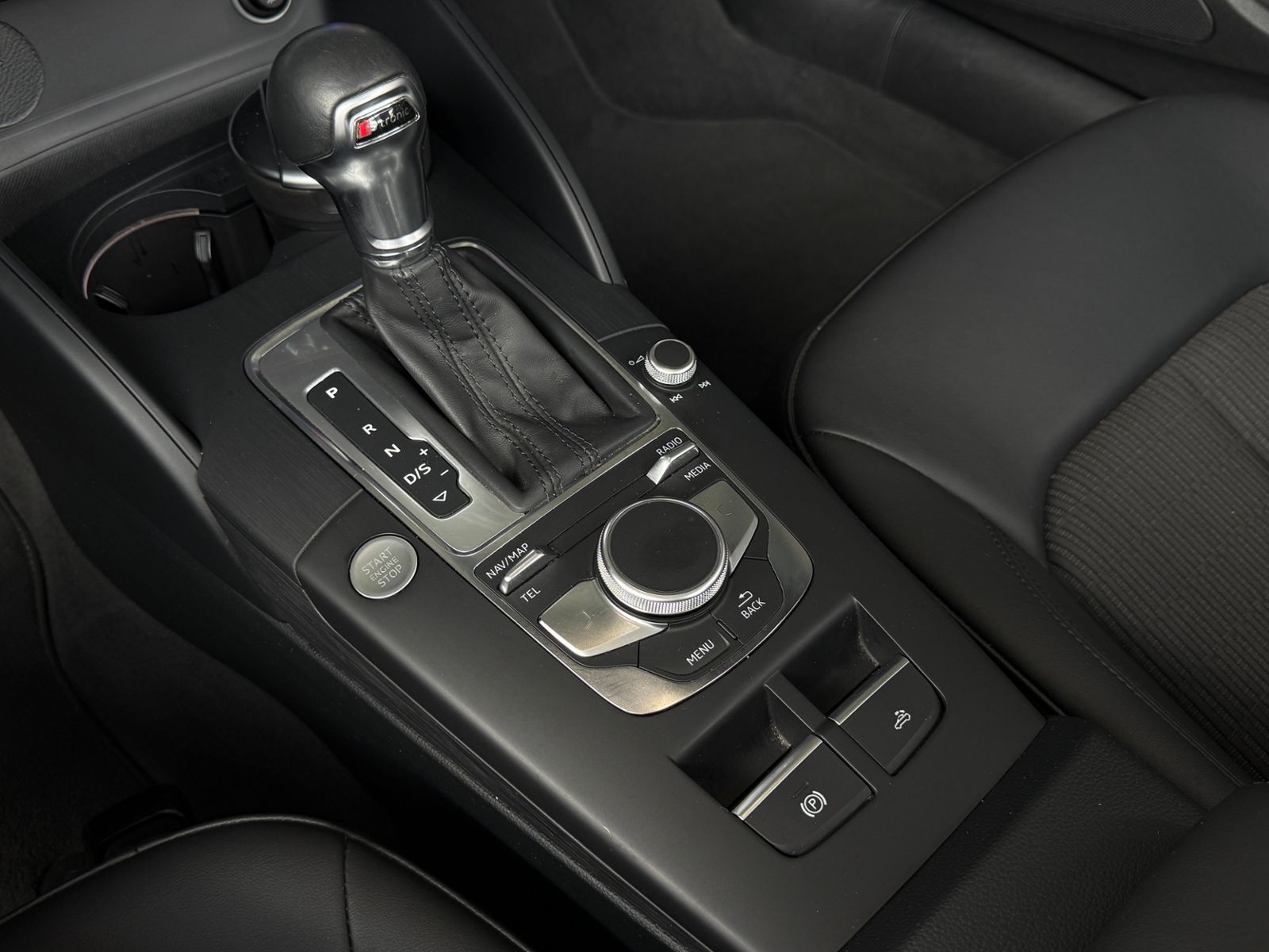 Fahrzeugabbildung Audi A3 Cabriolet design 35 TFSI XENON NAVI ALU