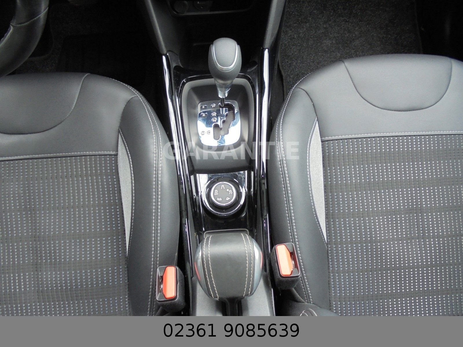 Fahrzeugabbildung Peugeot 2008 Allure Automatik/Panorama/Parktronik/