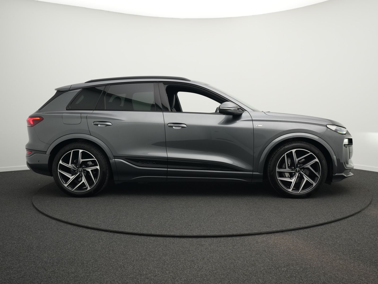 Audi Q6 e-tron performance Wärmep. AHK B&O HdUp 360° foto 12