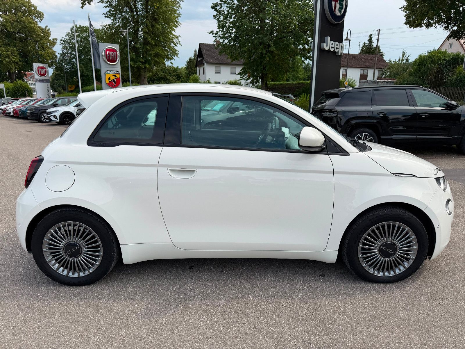 Fahrzeugabbildung Fiat 500 1.0 Hybrid FireFly 48 kW Icon