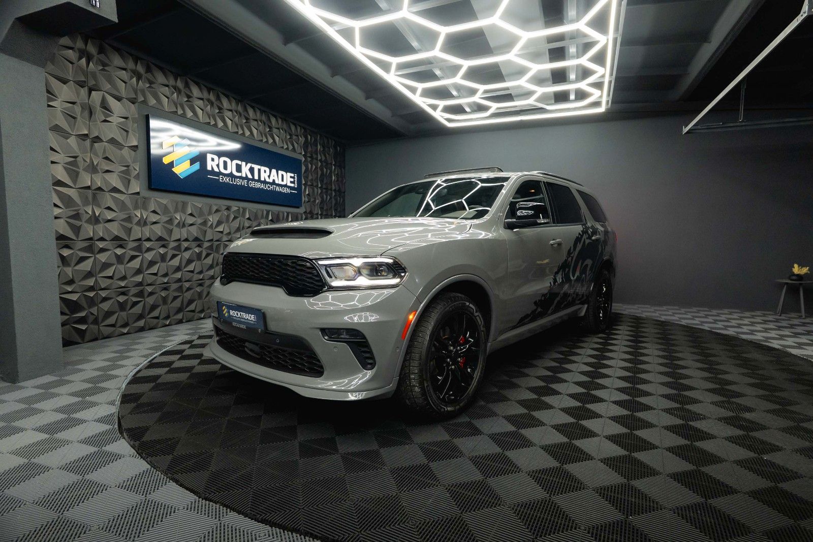 Fahrzeugabbildung Dodge Durango 5.7 V8 R/T SRT STYLE 4x4 Night-Paket ACC