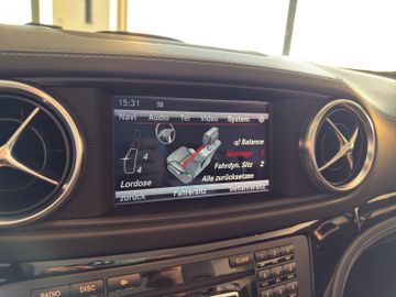 Mercedes-Benz SL 400 2LOOK Edition AMG|Massage|Panorama|Logic7