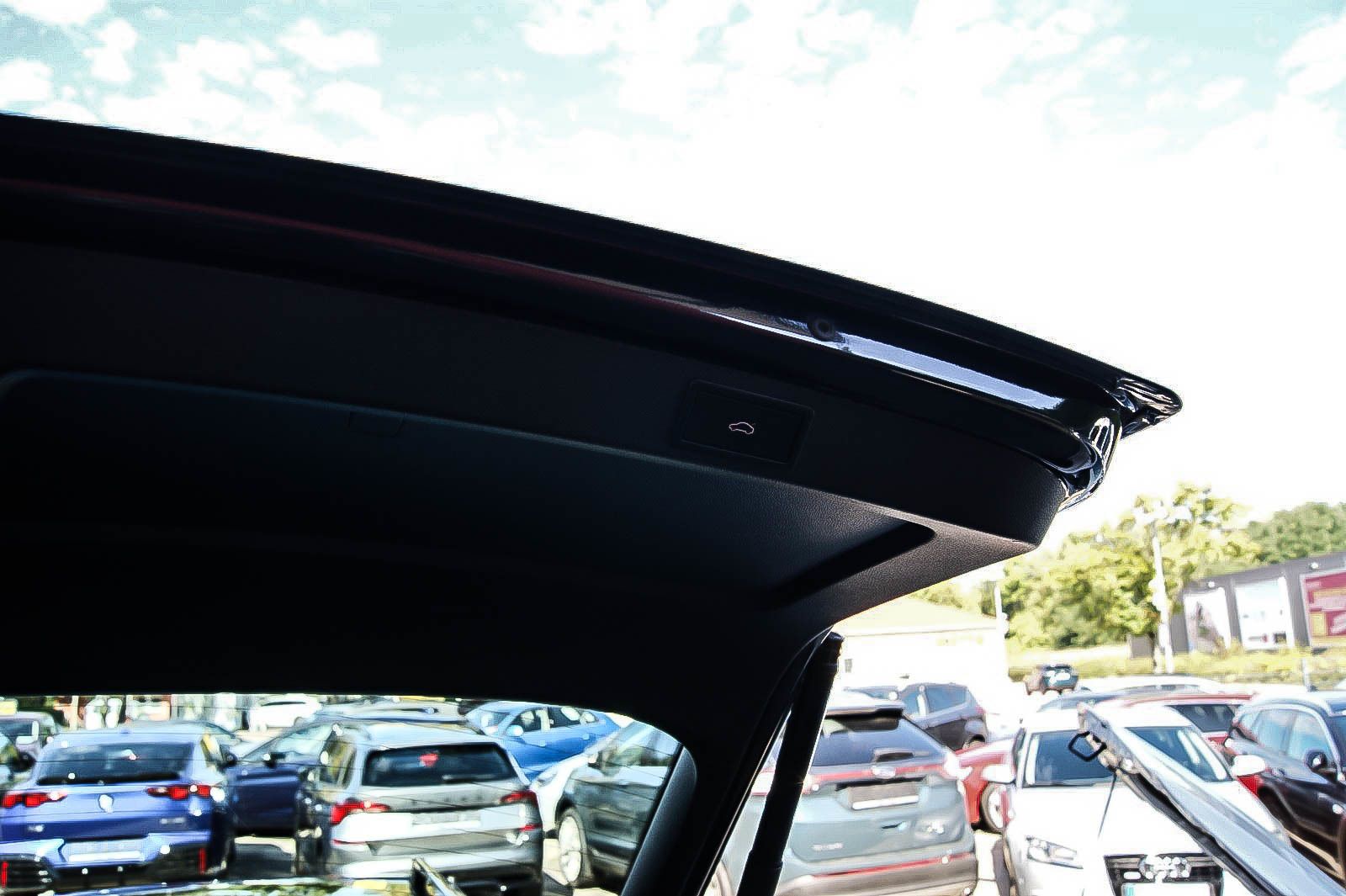 Fahrzeugabbildung SKODA Octavia Combi RS 245 VIRTUAL STANDHEIZUNG ACC DC