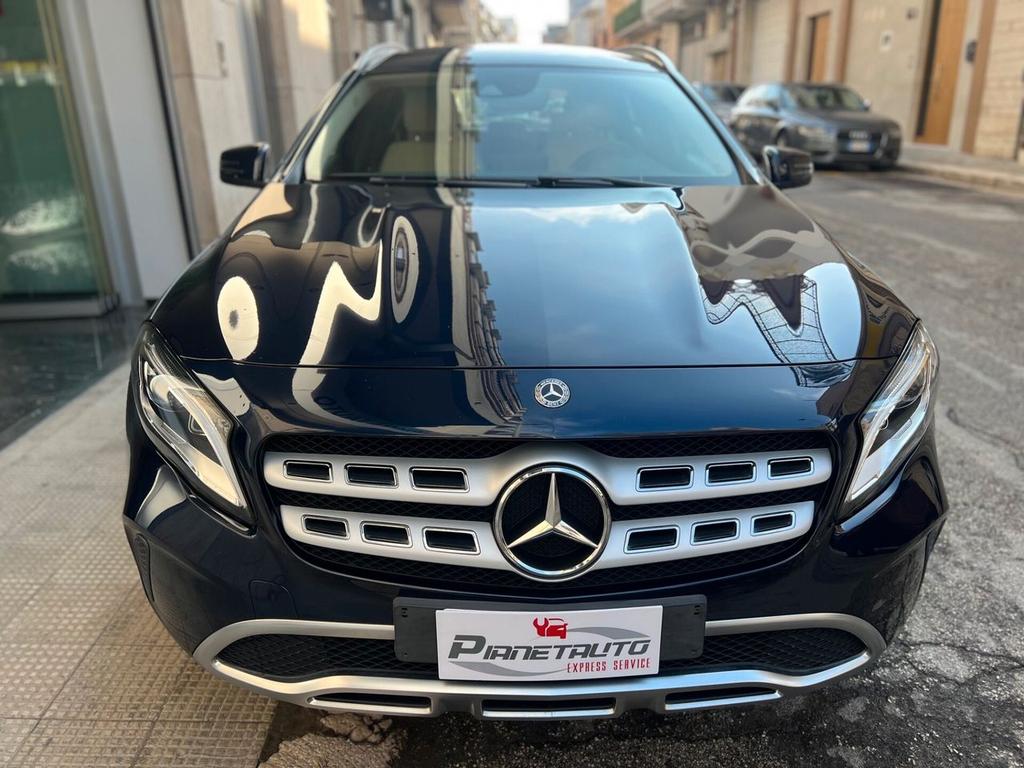 Mercedes-Benz GLA 200