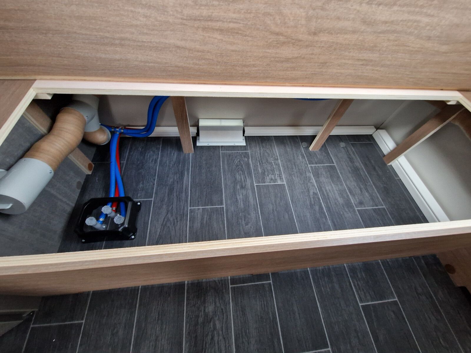 Fahrzeugabbildung Tabbert Senara 400 QD 2.3 Ambiente, DuoControl, 1.500kg