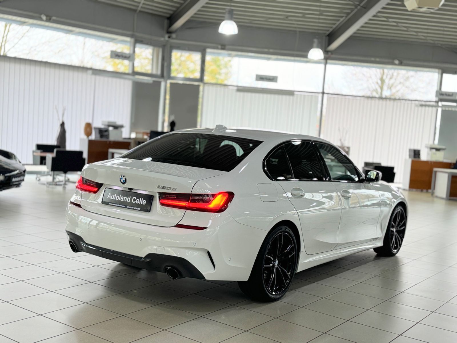 Fahrzeugabbildung BMW 320d M Sport Kamera HiFi DAB Lordos Alarm 19Zoll