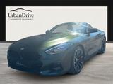 BMW Z4 M40i Pure Impulse*Frozen Deep Green metallic* - : Grün, Metallic