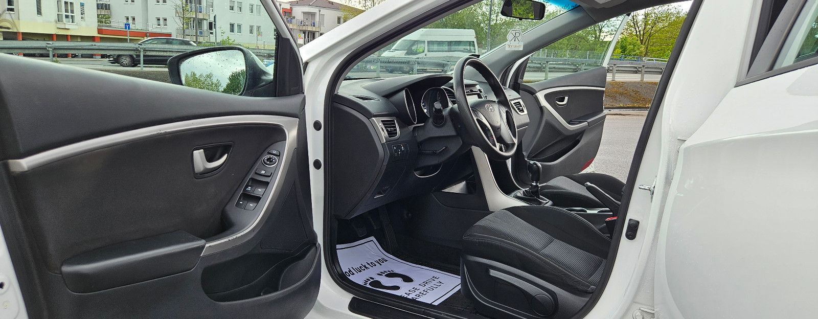 HYUNDAI i30 blue Euro 6 Alufelgen 8-fach bereift