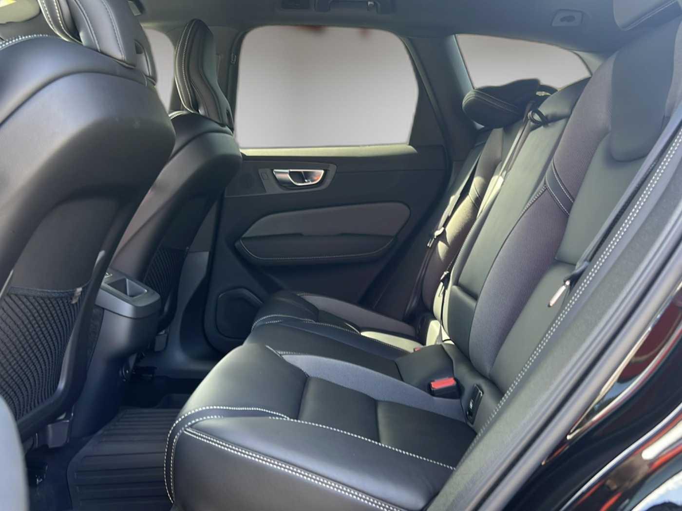 Volvo XC 60 Plus Dark 2WD