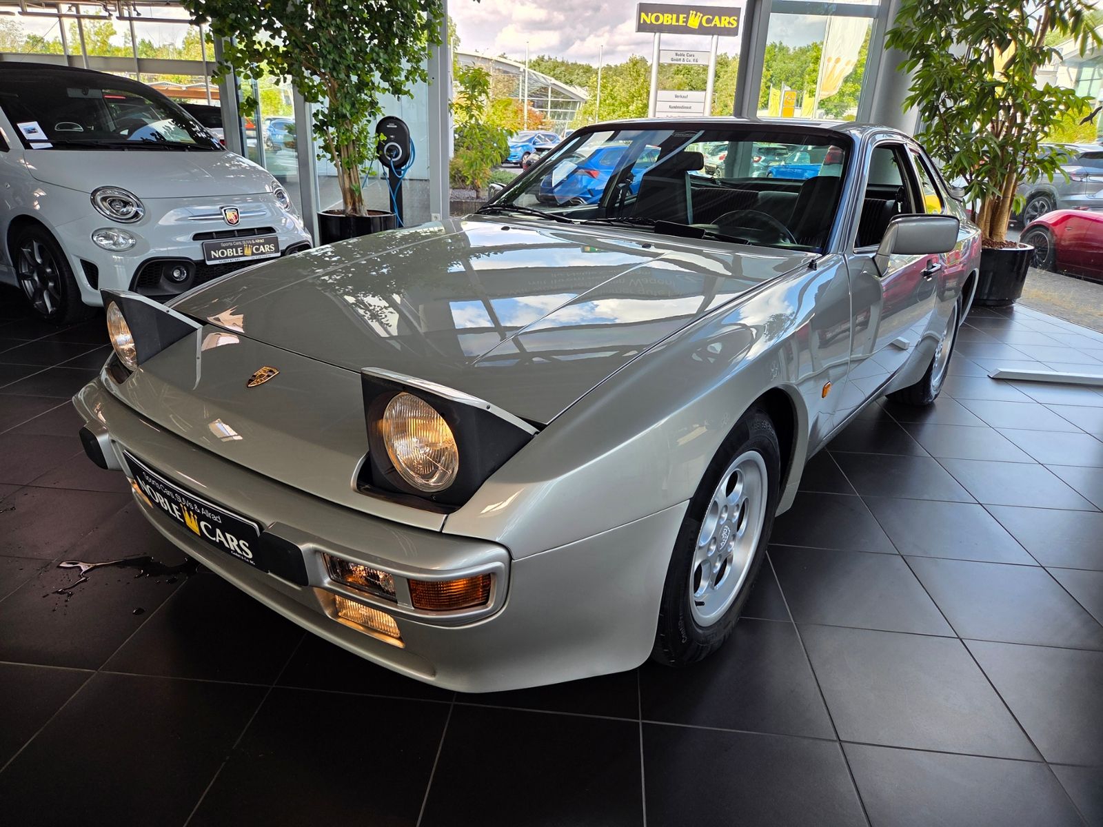 Fahrzeugabbildung Porsche 944 Basis Coupe DEUTSCHES FAHRZEUG H-KENNZEICHEN