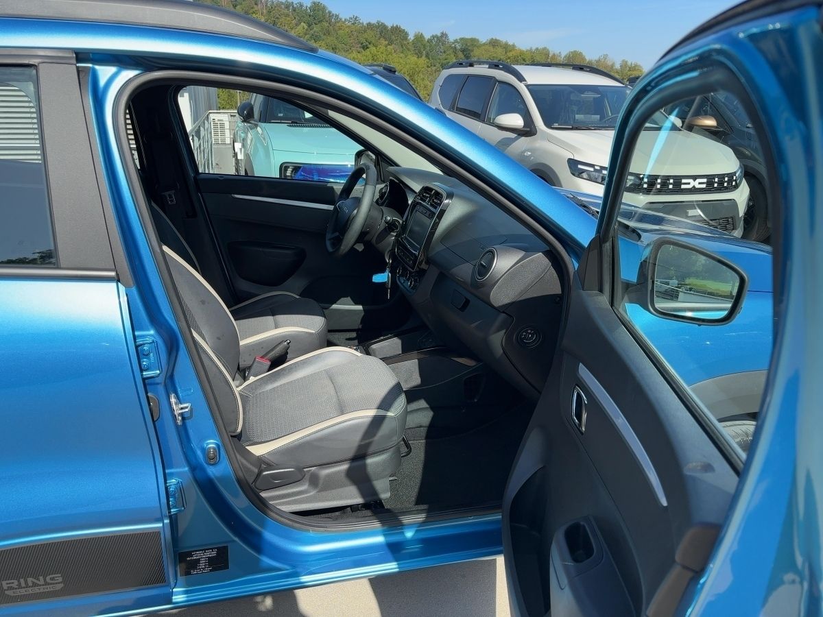 Fahrzeugabbildung Dacia Spring Expression 45 Navi Kamera - mit KI generiert/bearbeitet
