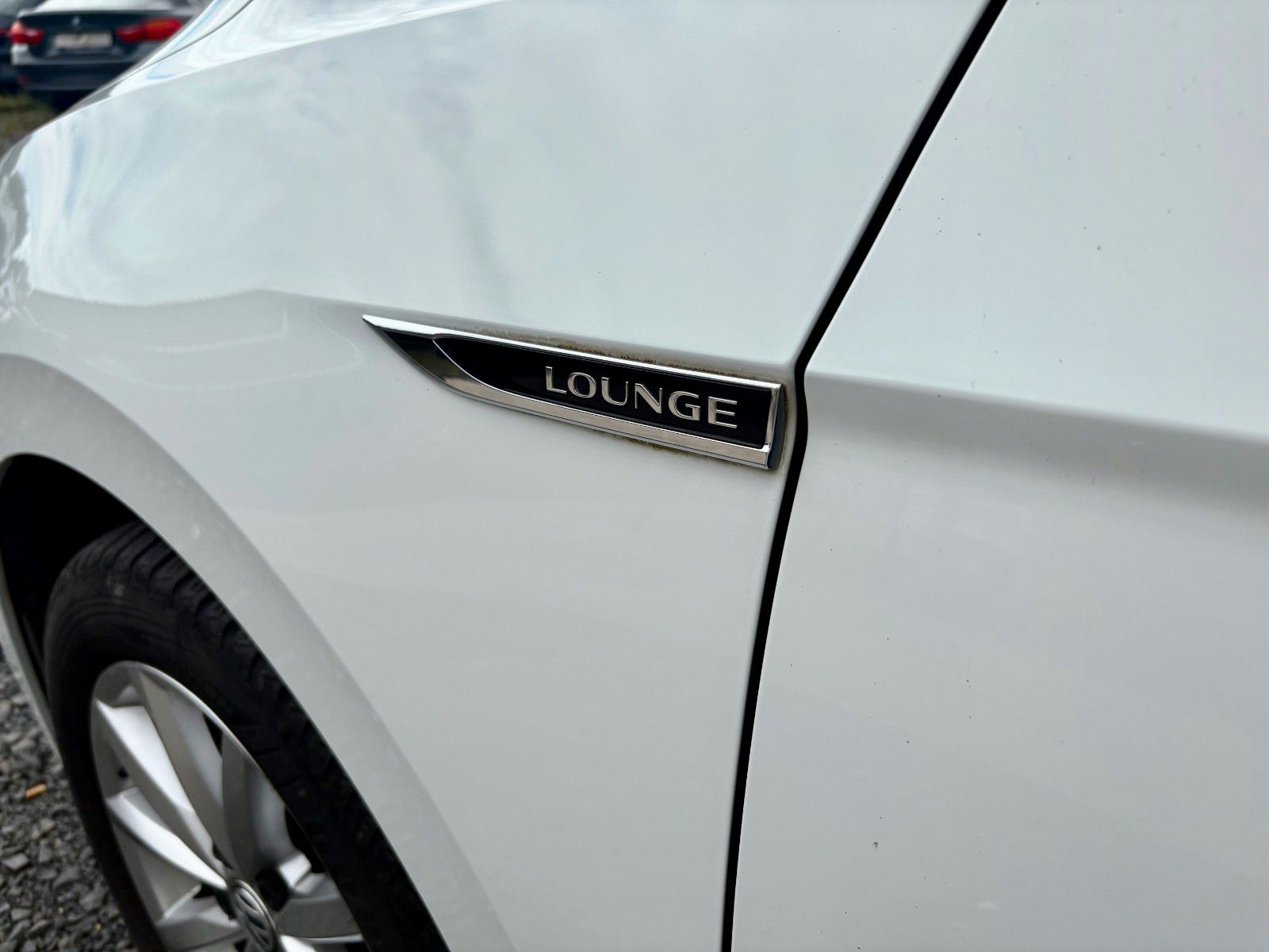 Fahrzeugabbildung Volkswagen Golf Sportsvan VII 1.6 TDI Lounge Navi PDC SHZ