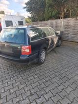 Volkswagen VW PASSAT 1.9 TDI PUMPE DÜSE - mit Diesel-Antrieb: Pump