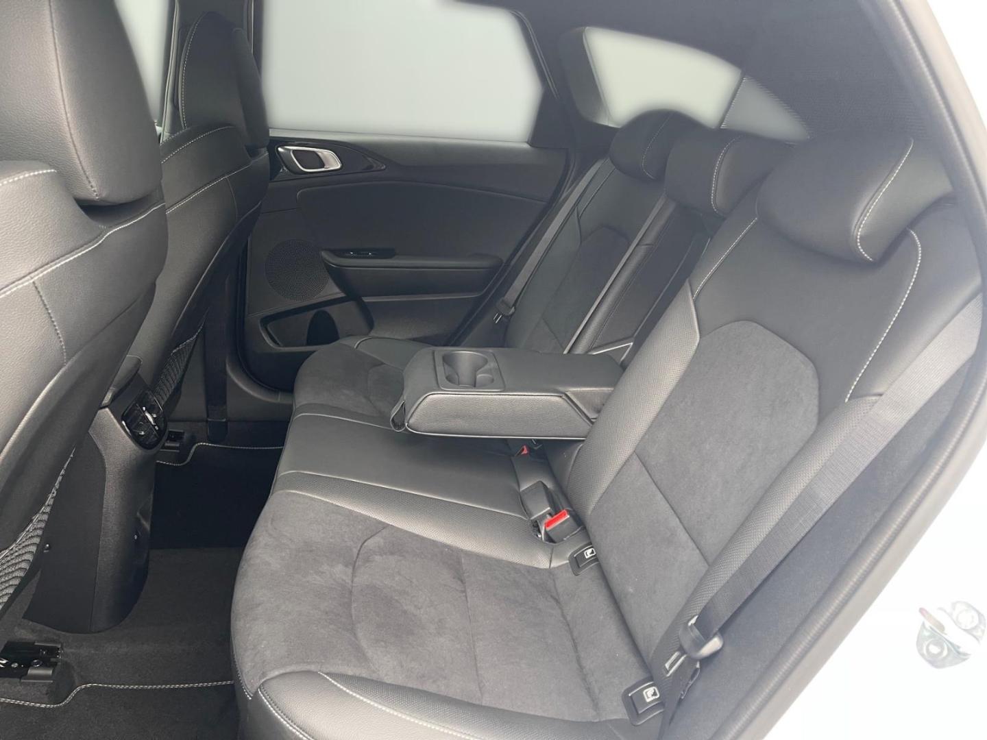 Kia Ceed_sw 1.5T DCT GT-Line Leder Techno Performanc