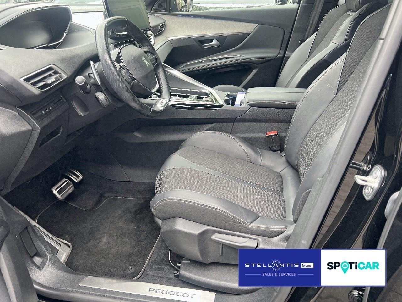 Peugeot 3008 1.2 PureTech 130 GT *Pano*AppleC*Shz*