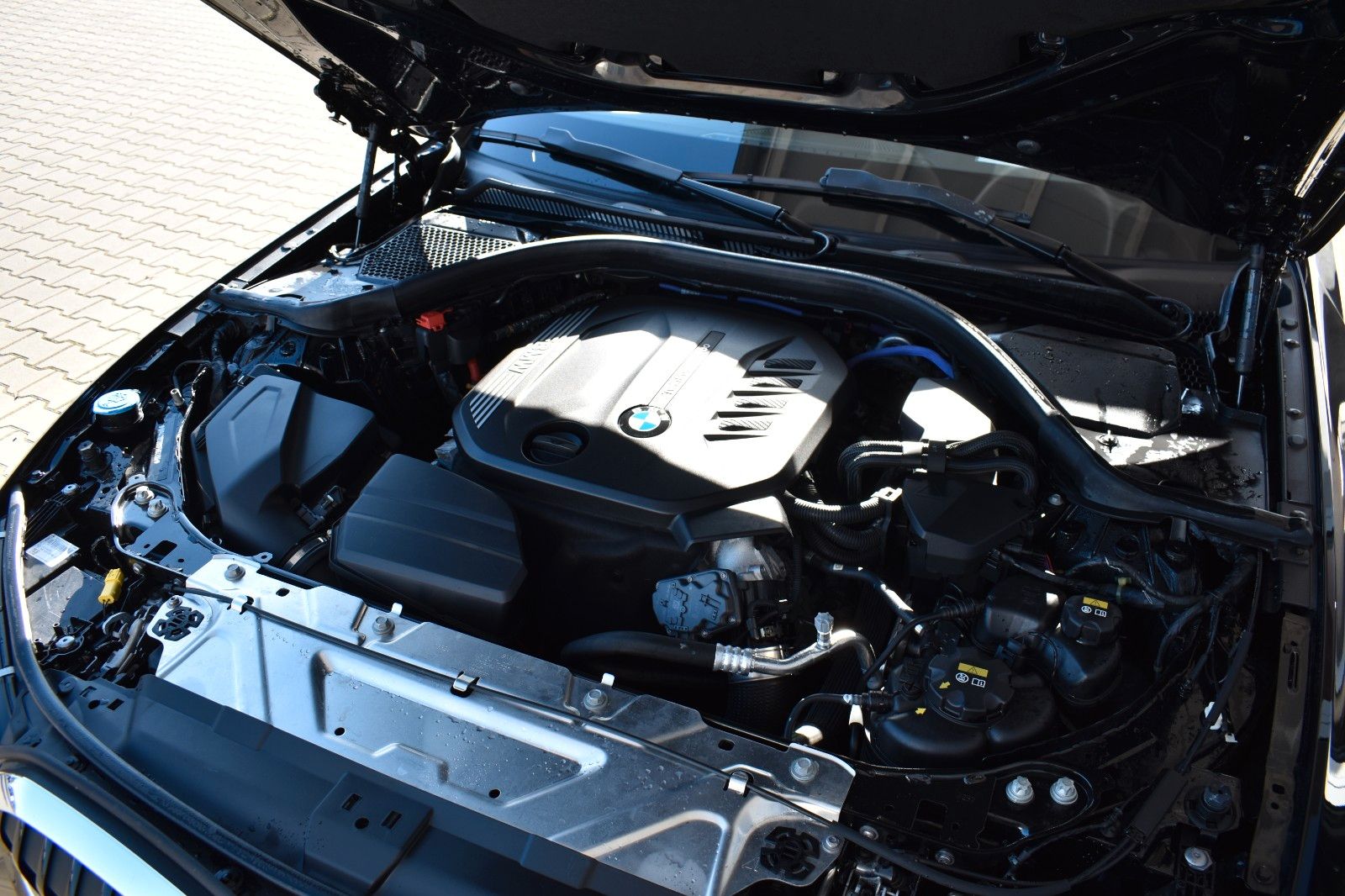 BMW 320d Touring Aut. Sport Line Navi AHK Kamera foto 9