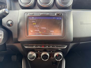 Dacia Duster II Celeb. 15 Years+Navi+Kamera+AHK+SHZ