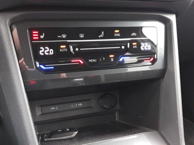 Fahrzeugabbildung Volkswagen Tiguan 2.0TDI DSG 4M R-Line PANO+AHK+STDHZ+++