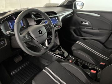 Fotografie 16 des Opel Corsa 1.2 Direct Injection Turbo Hybrid 48 V YES