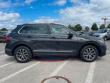 Volkswagen Tiguan - 7