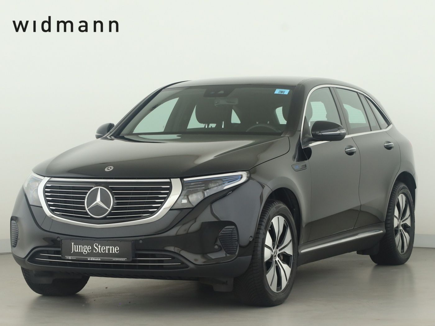 MERCEDES-BENZ EQC 400 4M *AHK*Multibeam*PTS*Kamera*Keyless*SHZ