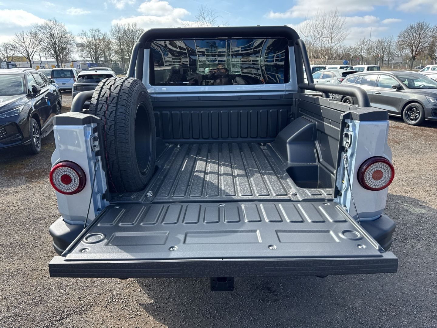 Fahrzeugabbildung INEOS Grenadier Quartermaster Neuwagencharakter,SONDER